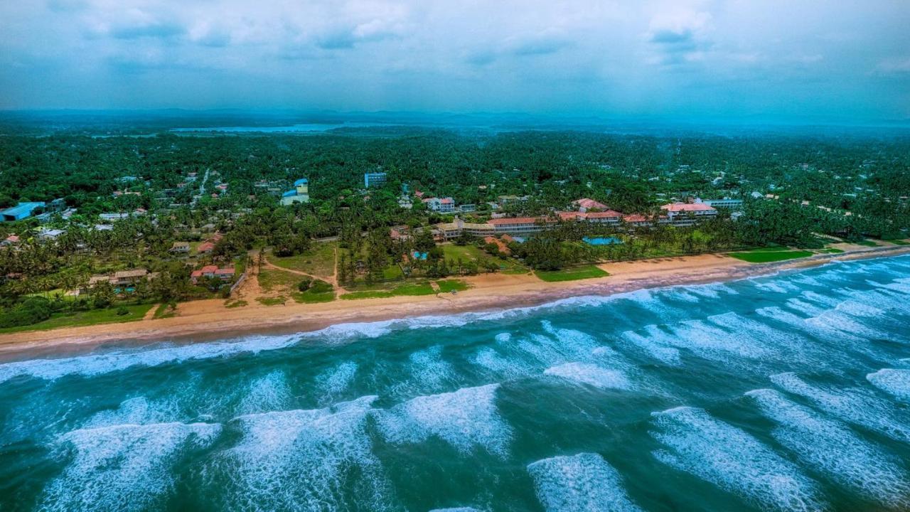 Laya Beach Wadduwa Exterior photo